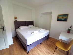 2 bedrooms, desk, laptop workspace, soundproofing - Apartment Mama H (Dubrovnik)