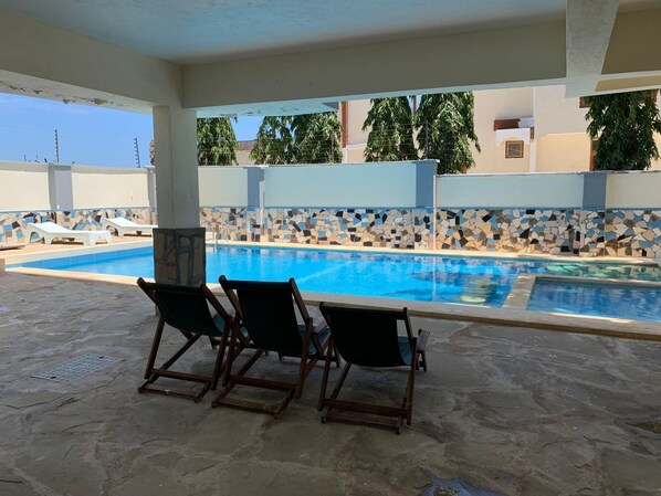 Pool - Himaya Apartment suites (Mombasa)