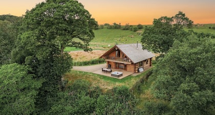 Luxury Secluded Log Cabin with a Hot Tub - Sleeps 8 - Dog Friendly - River View