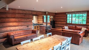 Interior - Luxury Secluded Log Cabin with a Hot Tub - Sleeps 8 - Dog Friendly - River View (Longtown)