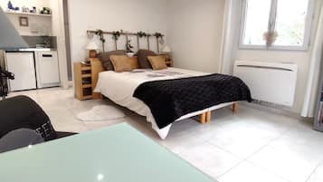 1 bedroom, WiFi, bed sheets