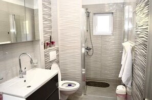 Hair dryer, towels