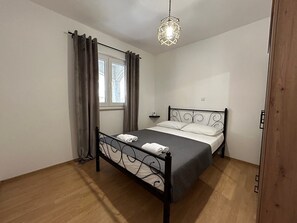 2 Schlafzimmer, Bügeleisen/Bügelbrett, WLAN, Bettwäsche