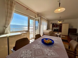 Dining - Azure Apartments By The Sea with 2 Bedrooms (Omis)