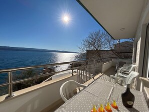Outdoor dining - Azure Apartments By The Sea with 2 Bedrooms (Omis)