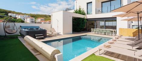 Piscine extérieure