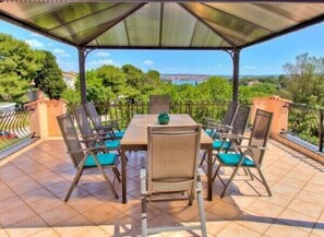 Outdoor dining - NEW! Villa in Istria Premantura (Premantura)