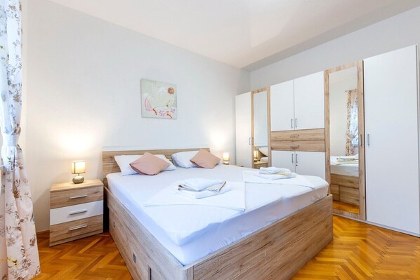 2 chambres, fer et planche à repasser, Wi-Fi