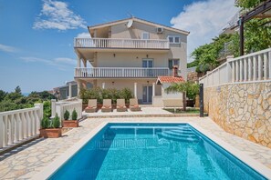 Pool - Apartment for 8 Persons With Pool (Stanici)