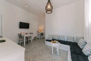 TV, offices - Aegean Nest 1 bedroom (Koskinou)