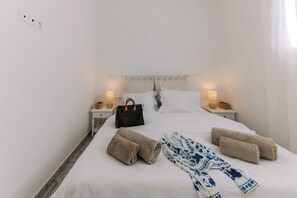 1 chambre, fer et planche à repasser, Wi-Fi gratuit, draps fournis