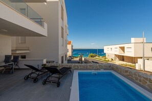 Opvarmet pool