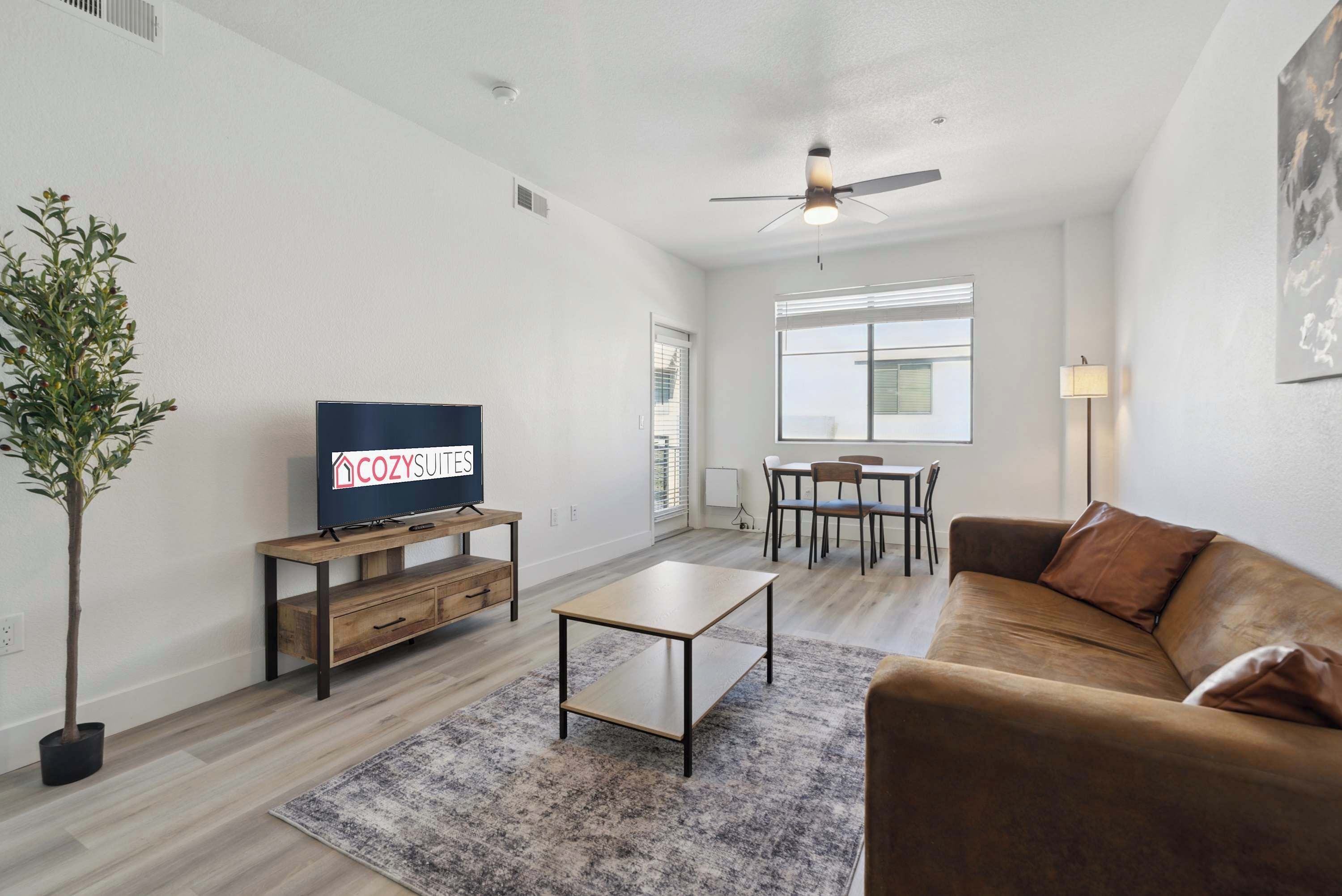 Televisio, takka, työhuone