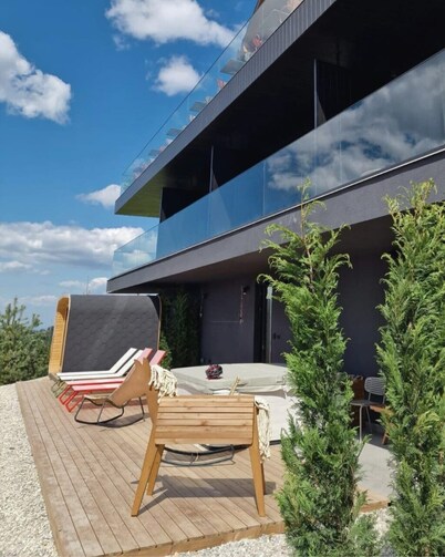 The Pines Bucegi Lodge 