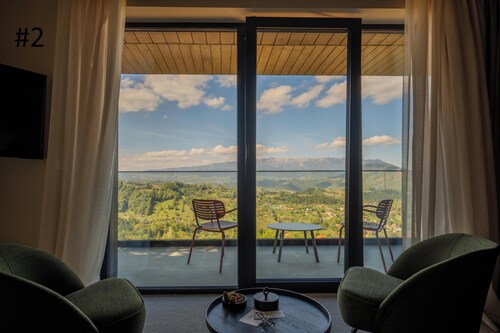 The Pines Bucegi Lodge 