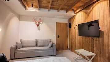 Premium Double Room Forest View with Balcony #6 #12 | 書桌、隔音、免費無線上網