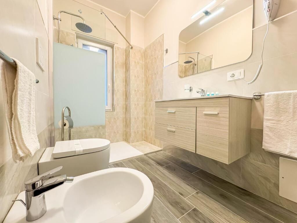 Apartment, Balcony | Bathroom