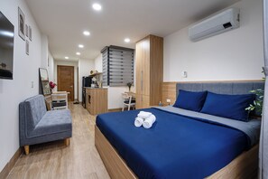 1 chambre, bureau, fer et planche à repasser, Wi-Fi