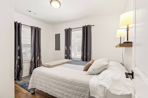 2 habitaciones, tabla de planchar con plancha y wifi gratis 