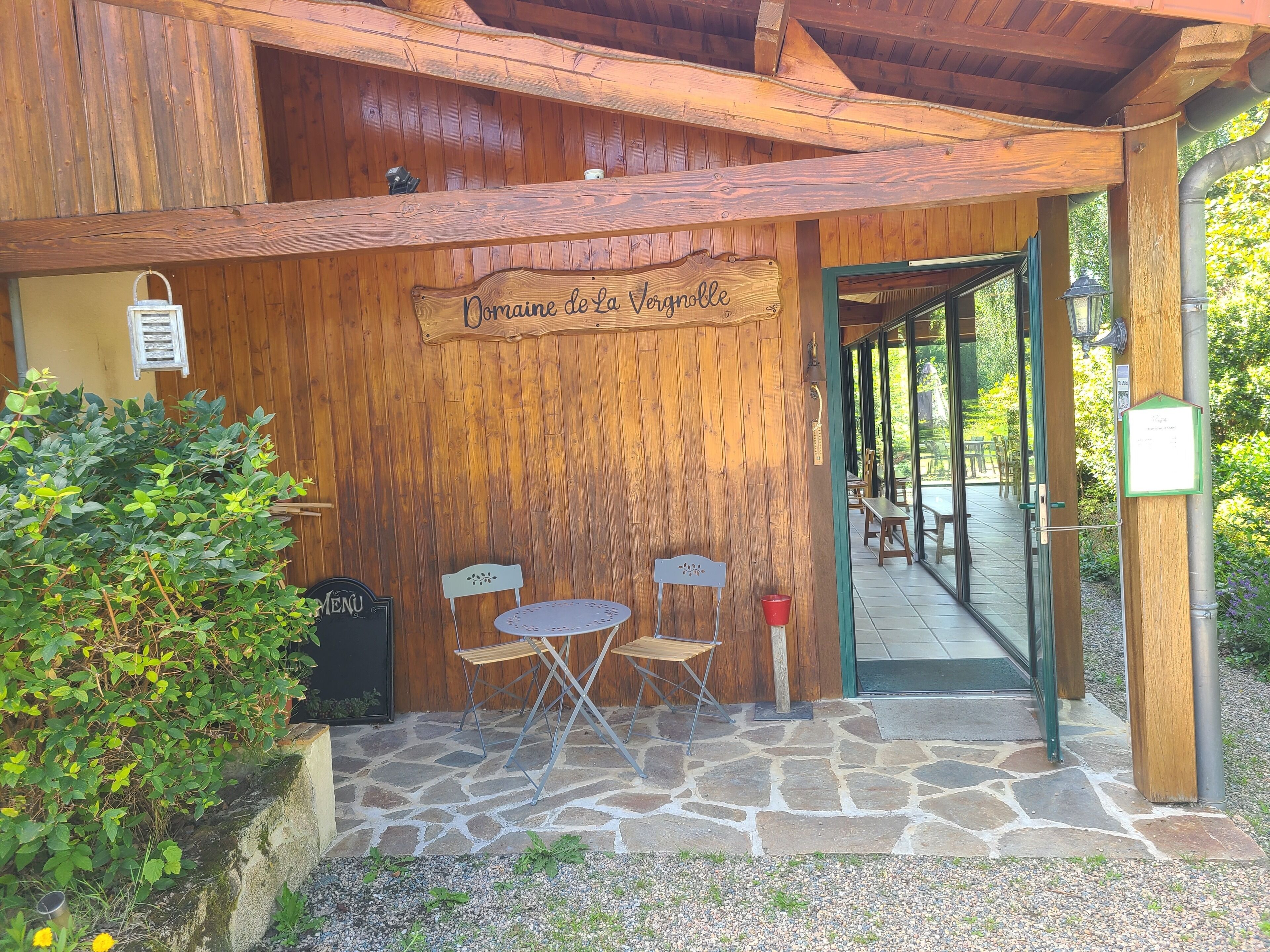 含每日當地特色早餐