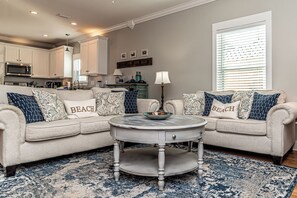 Nhà, 3 phòng ngủ, ban công, quang cảnh vườn | Khu phòng khách