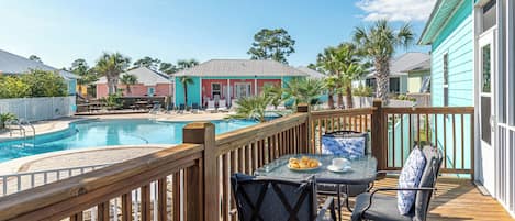 House, 3 Bedrooms, Balcony, Garden View | Outdoor dining