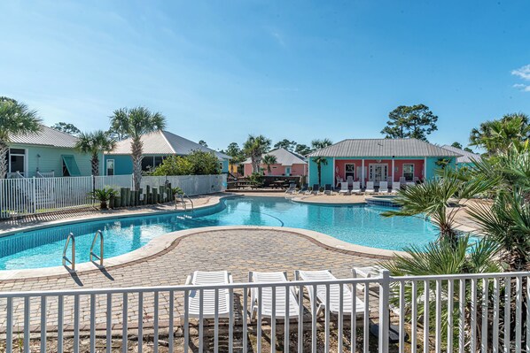 House, 3 Bedrooms, Smoking, Balcony | Pool | Outdoor pool