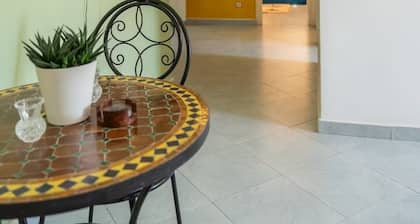 Serene 2 bedroom Apt âą Steps from Parks & Casa Finance