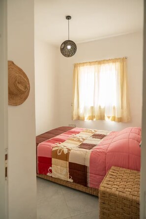 2 Schlafzimmer, BĂŒgeleisen/BĂŒgelbrett, WLAN, BettwĂ€sche