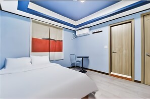 Deluxe Double Room | Desk, laptop workspace, free WiFi - Aroma Hotel (Seoul)