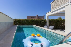 Udendørs pool