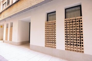 Mặt tiền nơi lưu trú
