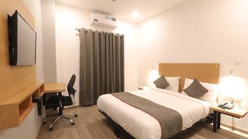 Classic Room | Desk, laptop workspace, soundproofing, free WiFi