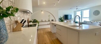 Villa Amalfi - 3 Bedroom, 4 bathroom and 2 living areas