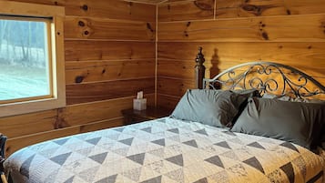 2 makuuhuonetta, silitysrauta/-lauta, Wi-Fi, vuodevaatteet