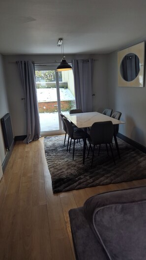 Dineren