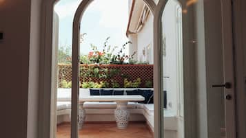 2 bedrooms, iron/ironing board, free WiFi