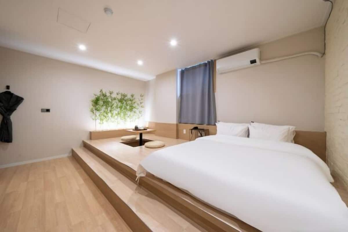 1 chambre, literie de qualité supérieure, couette en duvet d'oie