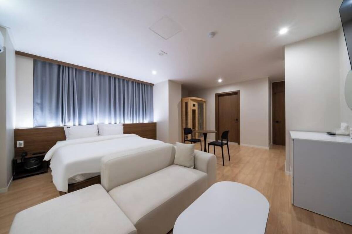 1 camera, biancheria da letto di alta qualità, copriletto in piuma