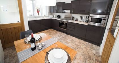 Clovelly Torran Glas a 5 Star luxury retreat for couples. Pet-Friendly!