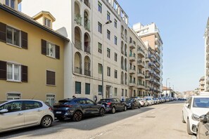 Estacionamiento en las instalaciones