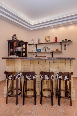 Bar (in der Unterkunft)