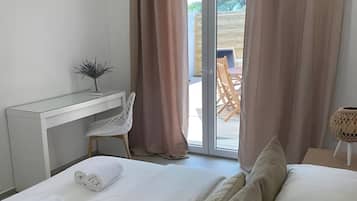 House | 3 bedrooms, iron/ironing board, free WiFi, bed sheets