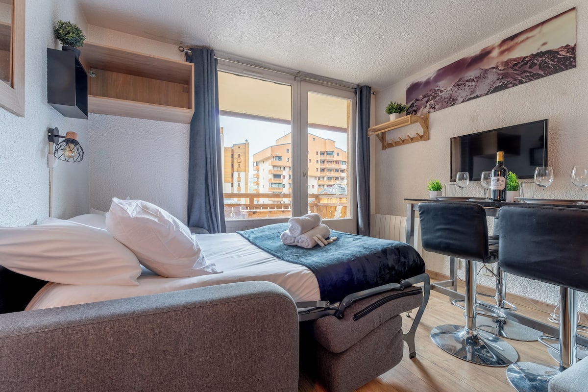 Luxury Apartment, Mountain View | 1 bedroom, premium bedding, free WiFi, bed sheets