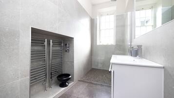 Familie appartement, uitzicht op stad | Badkamer