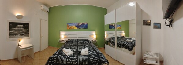 1 bedroom, in-room safe, desk, iron/ironing board