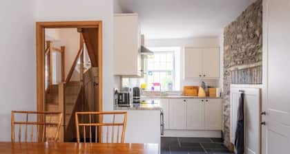 Lovely family cottage in Cambrian mountains, mid-west Wales
