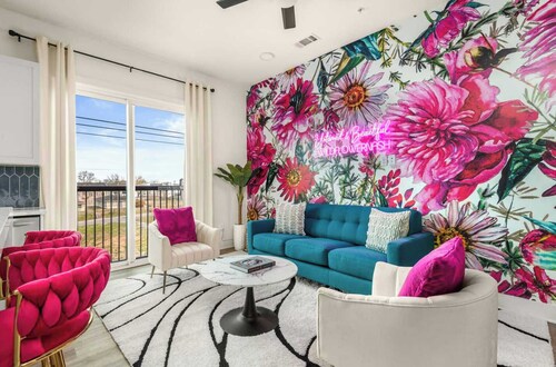 The WildFlower condo in Music City near downtown