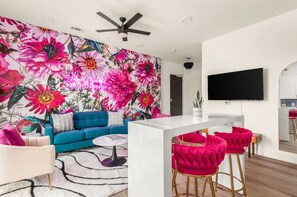 Interior - The Wildflower Condo! 2BR Unit Sleeps 6 | Downtown (Nashville)