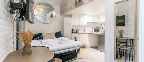 1 bedroom, iron/ironing board, WiFi, bed sheets